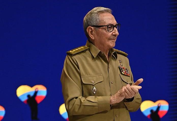 ManuelSobrinoM's tweet photo. #ChávezVive🇻🇪 porque nos marcó por siempre. Eterno líder y amigo de #Cuba🇨🇺, cuyo pensamiento sigue vigente hoy en el latir de nuestros pueblos👇 https://t.co/22NDQGnX72