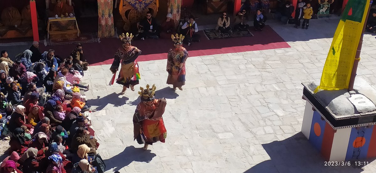 Nonojojo_1707's tweet photo. Two day #MathoNagrang begins today with large numbers of devotees to attend the annual mask dance and to watch the two oracles of Matho Monastery. #leh #ladakh https://t.co/rEkhcou79F