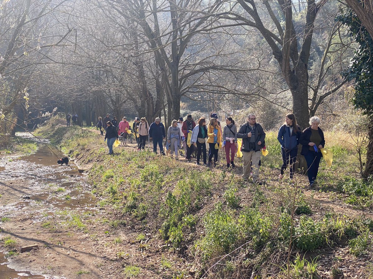 El passat diumenge Fem Sant Andreu va organitzar una passejada mediambiental per l'entorn natural del nostre municipi.

📷@sofitfotos

#SantAndreudelaBarca #FemEntornNatural
#FemSantAndreu
