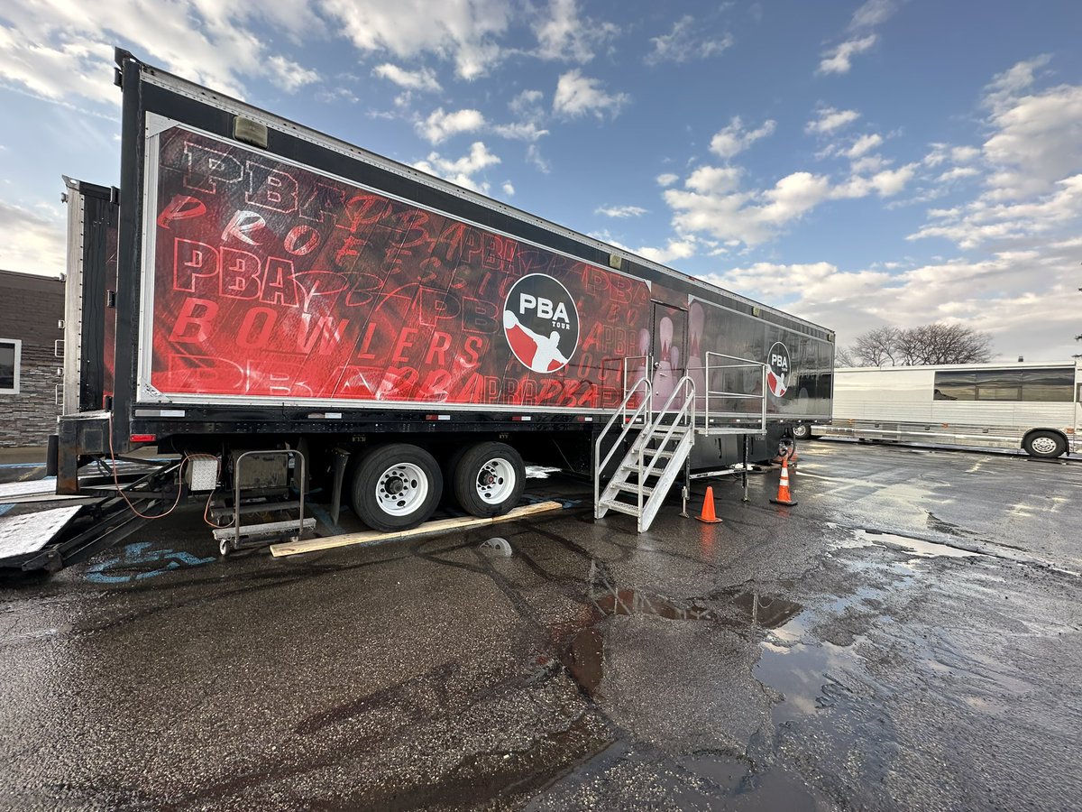 In Michigan for <a href="/PBATour/">PBA Tour</a> Jackson Classic.  You can watch on <a href="/BowlTVChat/">BowlTV Chat Group</a>  

bowltv.com