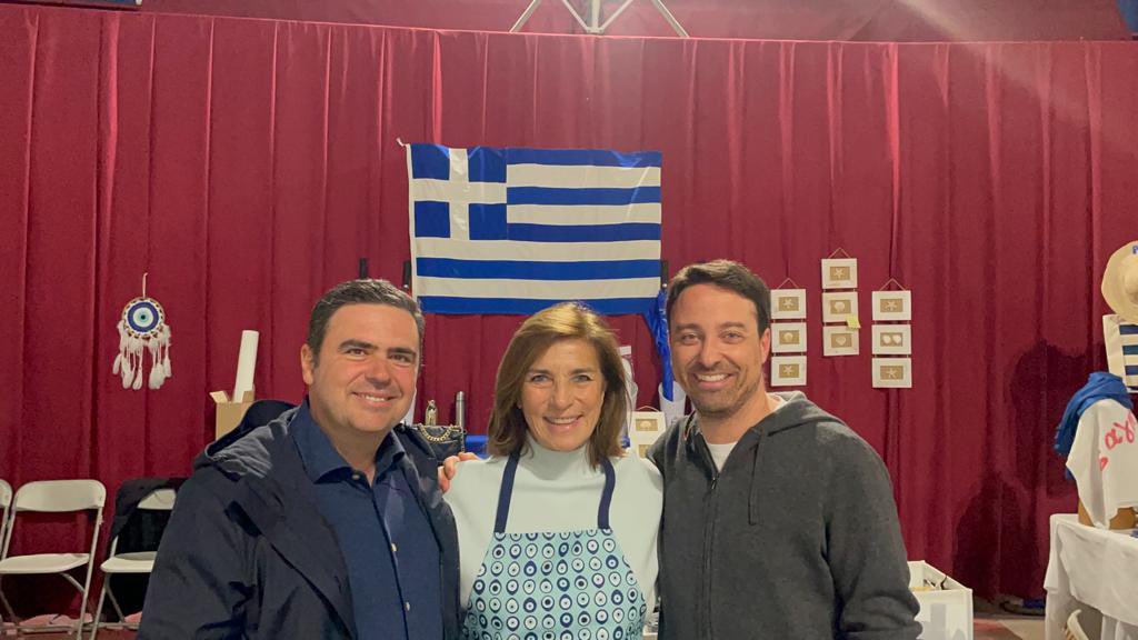 Visite de M. Petros Machas, Consul Honoraire de Grèce à Monaco à la Kermesse de l’Oeuvre de Sœur Marie au Chapiteau Espace de Fontvieille le 4 mars. (Photo: M. Machas avec Mme Albertini et M. Pisiotis)