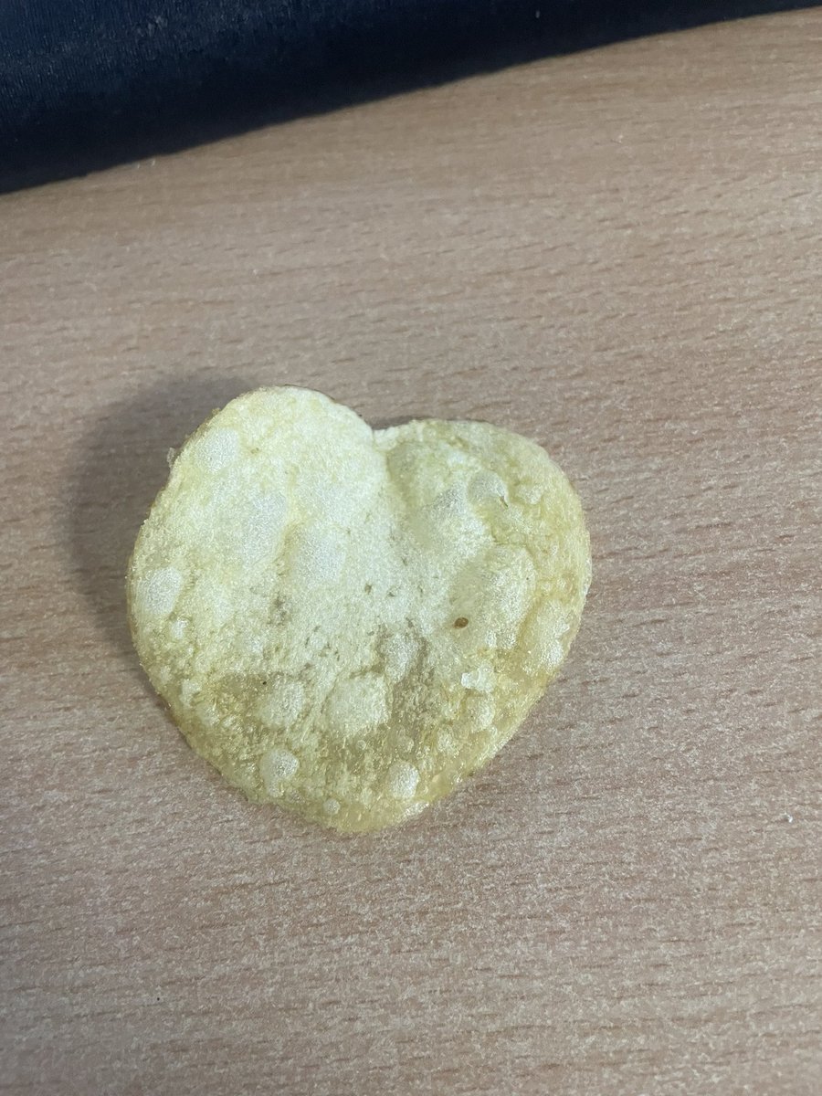 Stokes7Stokes's tweet photo. #lovefromwalkers @walkers_crisps 
Is this a ❤️ shaped crisp? Let’s hope so . Loving the challenge https://t.co/YIklXLy3PN