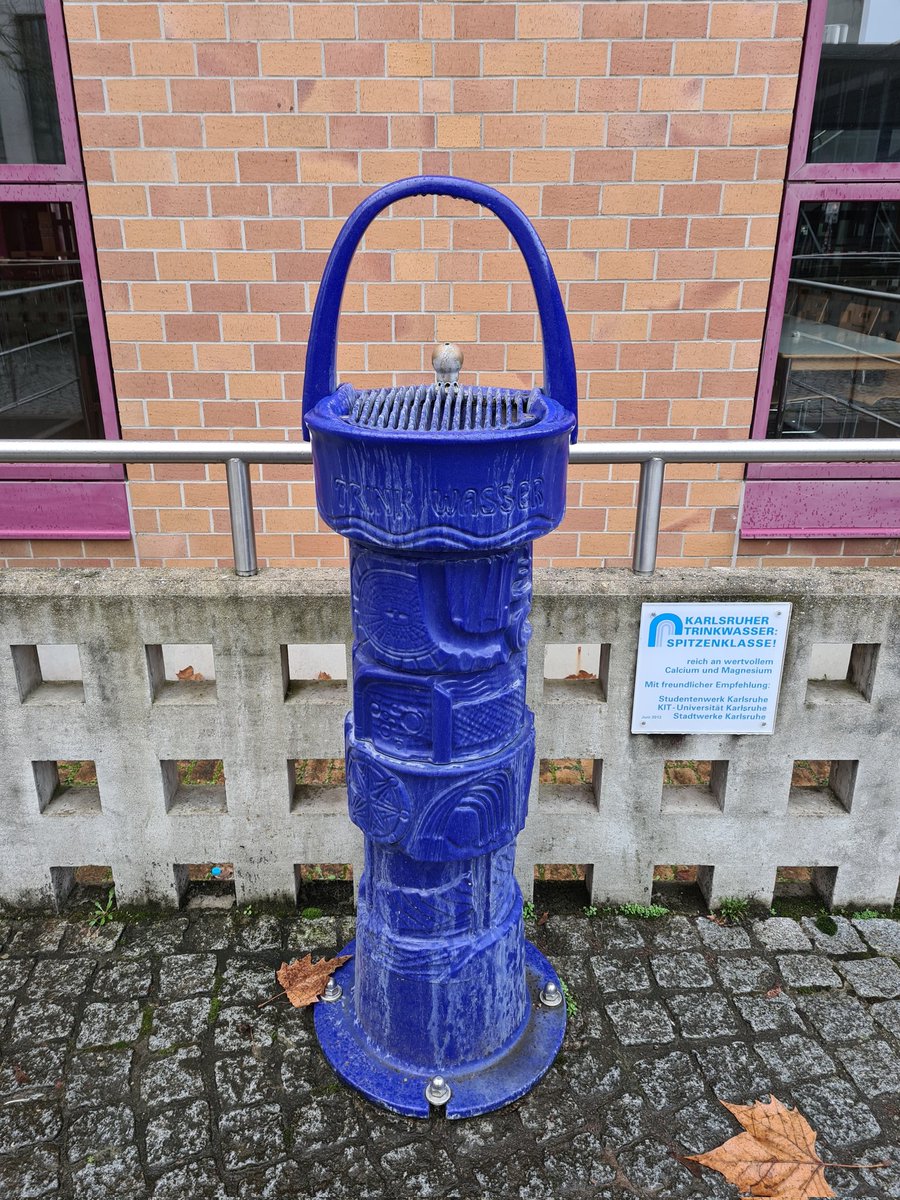artonaut_82's tweet photo. Konzerne wie Aldi und Red Bull kaufen unser #Trinkwasser auf – denn die Klimakrise verknappt das Wasser. Hier geht's zum Appell gegen die Privatisierung unseres Wassers an @SteffiLemke, initiiert von @campact https://t.co/STJSKzuAFB https://t.co/H3ao7hogmo