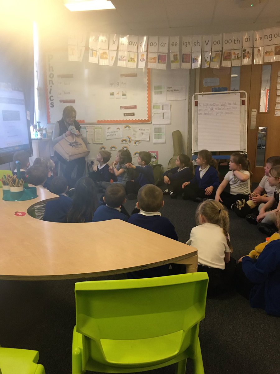 TPA_F2's tweet photo. We are loving our Monday music session @DeltaTheParks @TPAYear1UG #TPAMUSIC https://t.co/4pP4KH8TVV