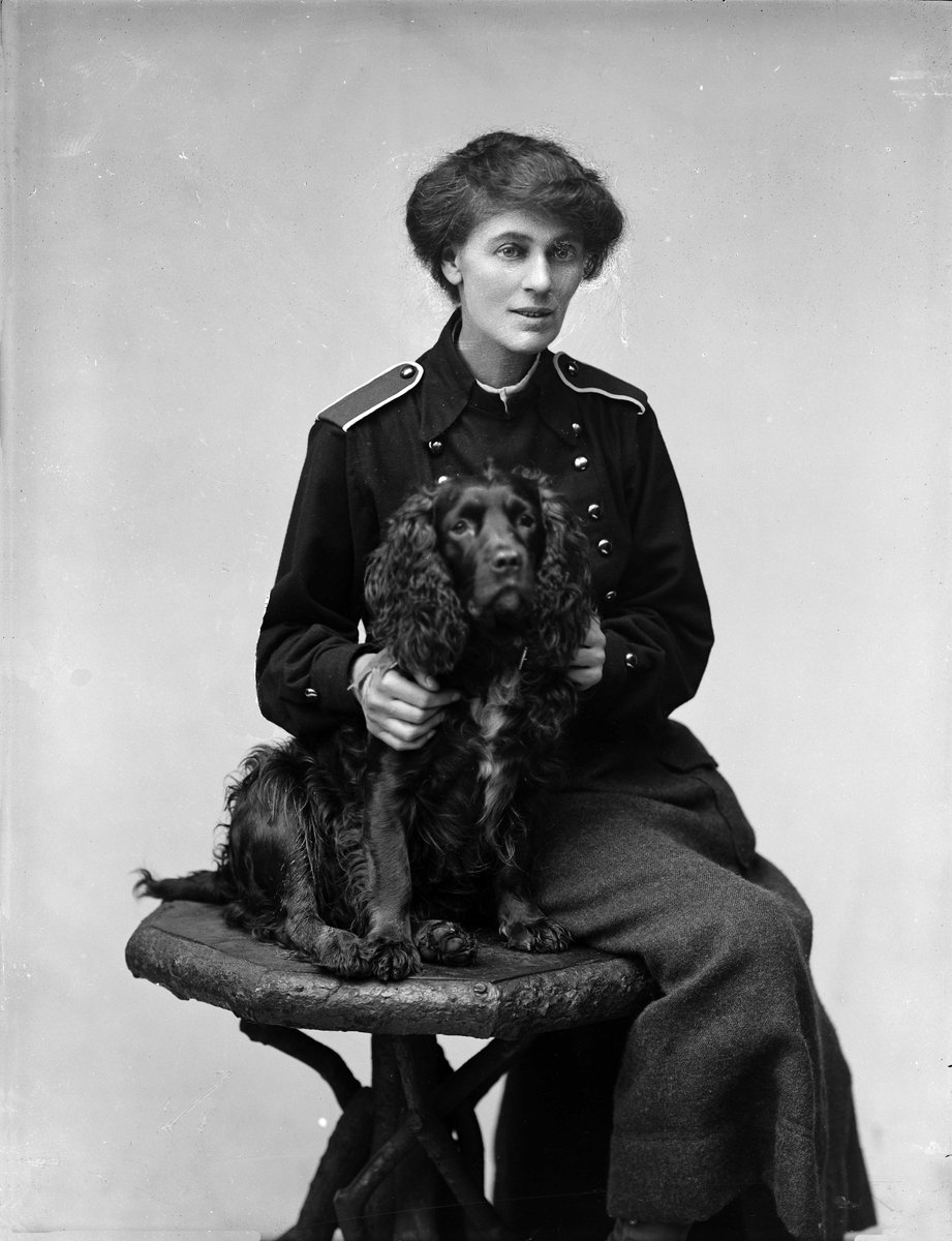 WorkersEESC's tweet photo. The  @WorkersEESC will celebrate #InternationalWomensDay2023 with the posting each Monday in March of a thread 🧵 about women union leaders usually overlooked by history.
🙋‍♀️🙋🏻‍♀️🙋🏼‍♀️🙋🏽‍♀️🙋🏾‍♀️🙋🏿‍♀️
Starting today with the first one 👇🏻
Constance Markievicz https://t.co/JkbGc26d88