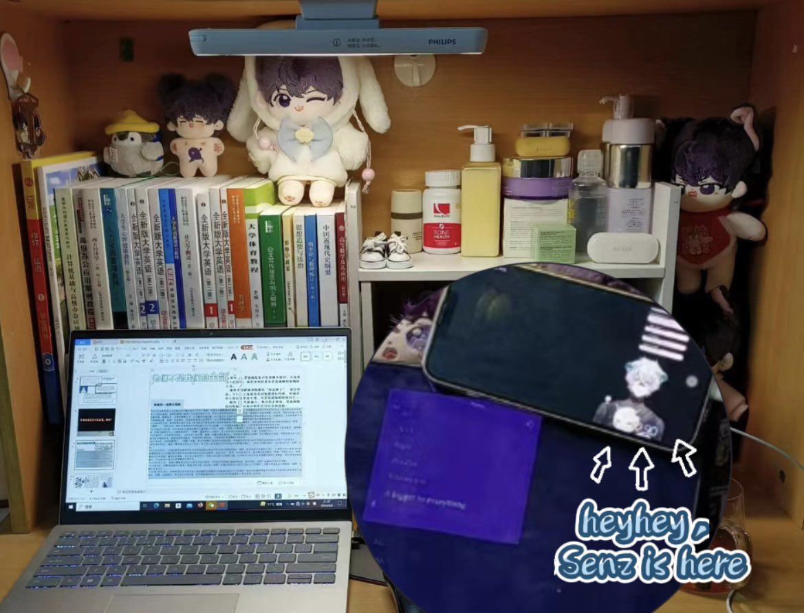 bigshee99897431's tweet photo. @SenzVtuber Please ignore my assignments and textbooks for this semester if you can https://t.co/77XE2eJJCH