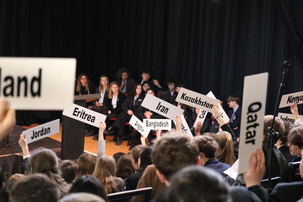 Kingswood Sixth Form tweet media