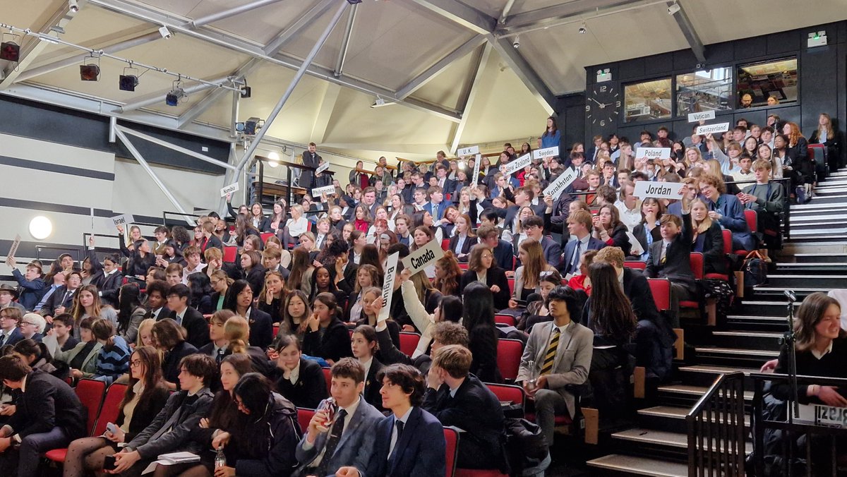 Kingswood Sixth Form tweet media