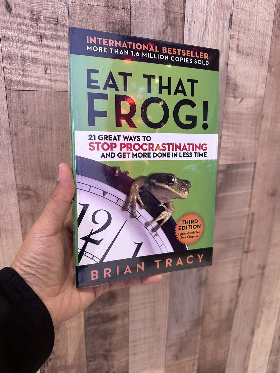 nuakmar's tweet photo. I hope this will motivate me to finish my current read ASAP. #nushares #read #eatthatfrog #selfdiscovery #marchread #goodread #book https://t.co/Wc0DKDSSvC
