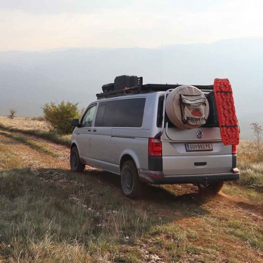 Custom made to fit your spare wheel 👌 #escapegear spare wheel covers also come with zipped pockets for extra storage of equipment, dirtbags, muddy shoes or whatever you can think of to store in there😄

📍Somewhere in the Bosnian Mountains

📸: @project_overland_van