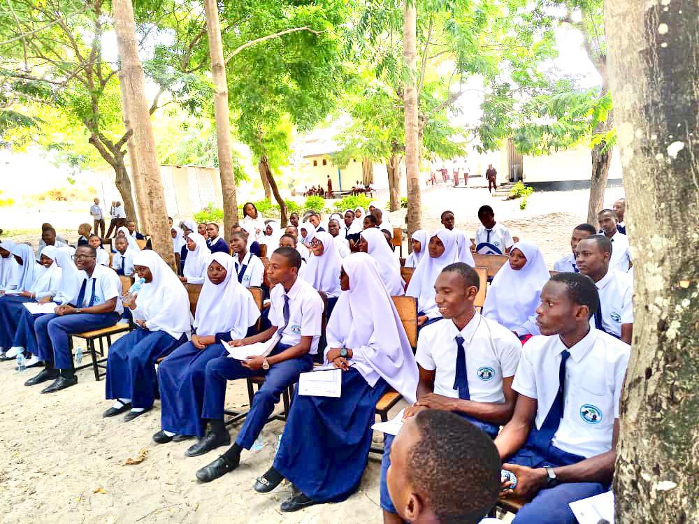 TYVAvijana's tweet photo. Juhudi Secondary School here they are….
A student cafe was officially launched today. These young lads can’t wait no more to explore, learn and connect in various capacity development and career fairs. We meet next month for Economic Freedom Discussions.
#SchoolOfTYVA https://t.co/oT4nGAHgRc
