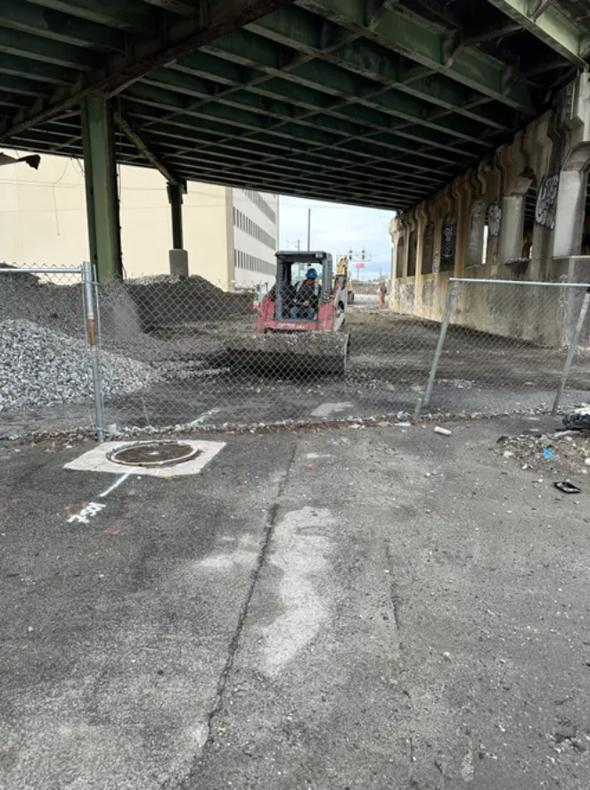 technique_cc's tweet photo. It's Monday, and we're feeling good! The team is making great progress at the Ted Turner site. https://t.co/ATpKGUovao