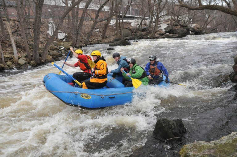 Join us in April and May when natural spring runoff makes for great rapids! <a href="/lpct/">Lowell Parks Cons Tr</a> partner with the professional guiding company, Zoar Outdoor, to provide turban whitewater rafting experience! Go rafting through a state and national park!

Learn more: lowelllandtrust.org/what-we-do/con…