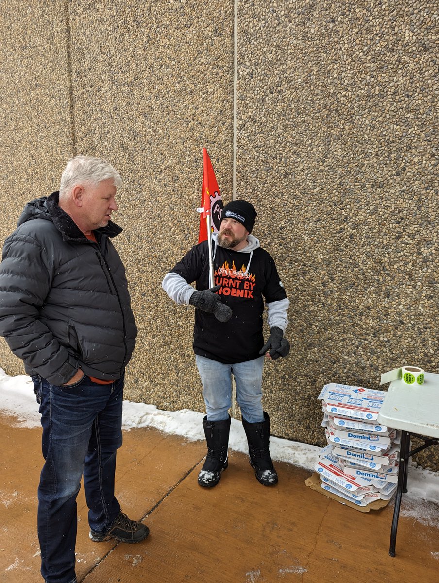 psacprairies's tweet photo. ICYMI: 🔥Calgary Area Council marked the recent Phoenix anniversary by hosting a rally &amp; speaking with members ! #FixPhoenix #canlab https://t.co/vwHAstdNA8