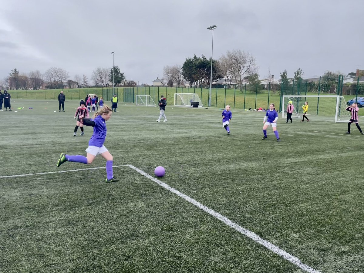 Ffeinal ymlaen:
<a href="/AwelyMynydd/">Awel y Mynydd</a> v <a href="/YsgCyD/">Ysgol Craig y Don</a> 

Pwy fydd yn mynd a hi 🥇🥈