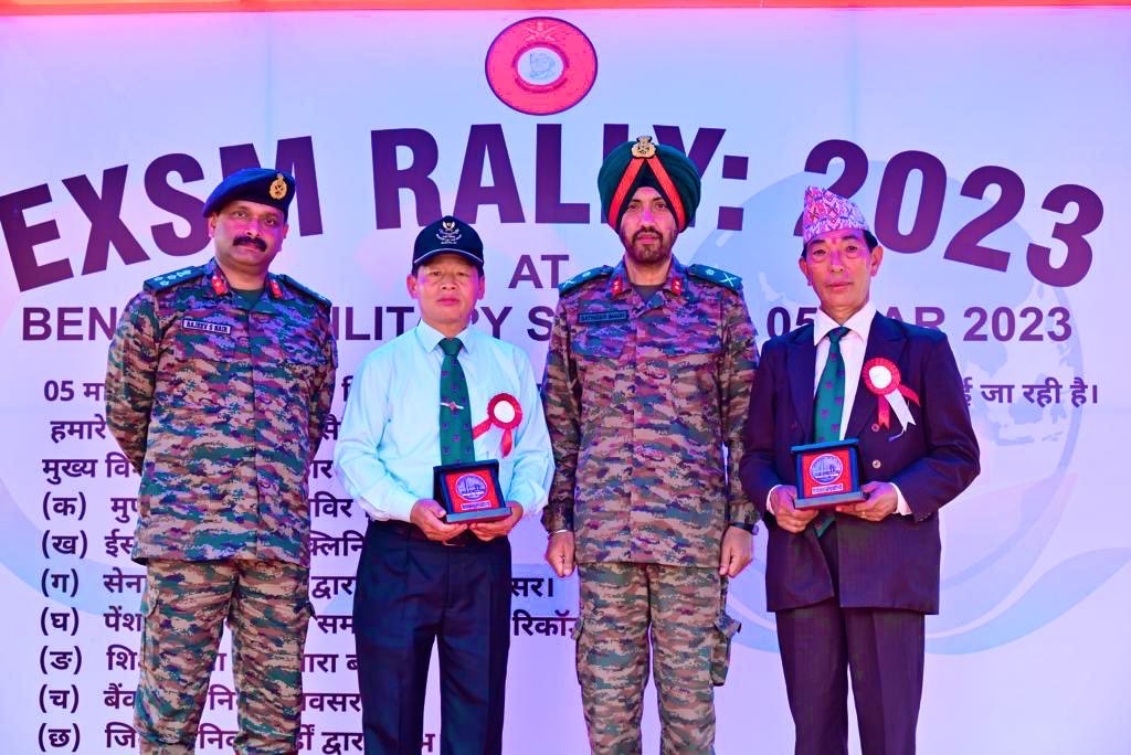 trishakticorps's tweet image. “Rally to Resolve &amp;amp; Recreate a Future for our Brave ESM”

Grand ESM Rally organised at #Bengdubi on 5th Mar, attended by 1200 ESM. 30 #VeerNaris &amp;amp; 
5 #GallantryAwardees felicitated, pension &amp;amp; health care issues resolved, placement in industry facilitated

@adgpi 
@easterncomd