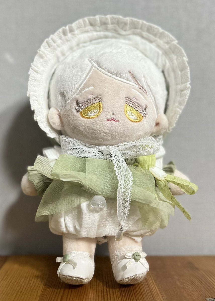 옆모습이 특히 귀여운 옷..💐