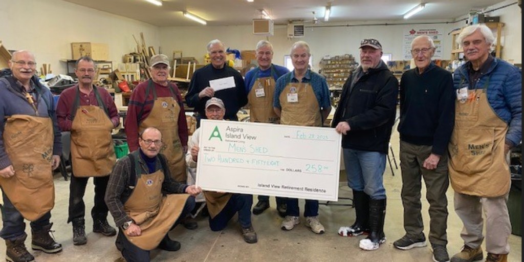 ARHArnprior's tweet photo. The Island View Retirement Residence team braved last week's blustery snow conditions to hand deliver a donation to the Men's Shed. They enjoy seeing "the guys" in action, getting a better sense of their camaraderie and having a sneak peek at their current woodworking projects. https://t.co/GfYEE5c80l
