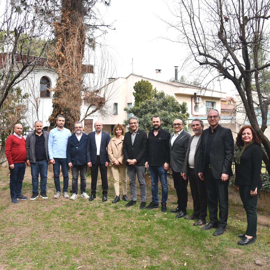 proxolab's tweet photo. DESİAD yönetim kurulu ve üyelerini ofisimizde ağırladığımız günden birkaç kare.
..
A few shots from the day we hosted the board of directors and members of DESİAD in our office.
@netadim @desiaddenizli
#proxolab #desiad #netadim https://t.co/TSyx9Plcms