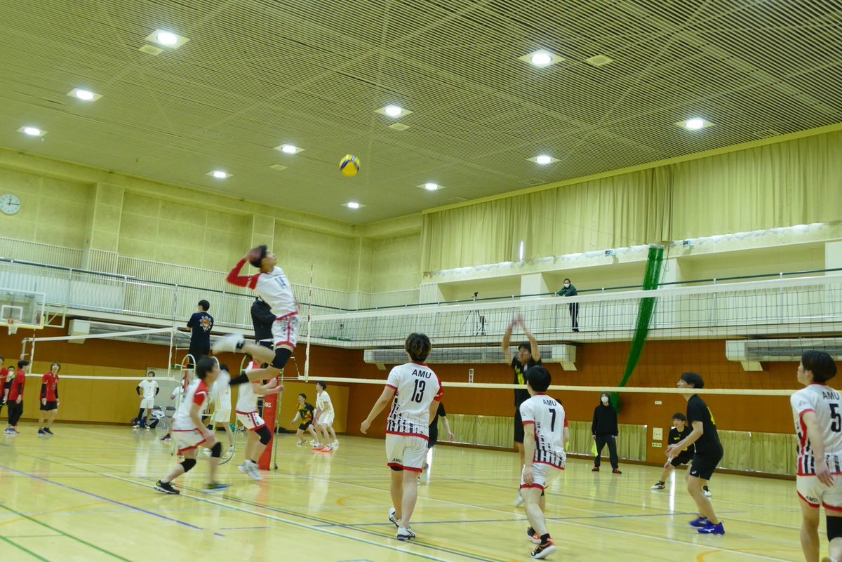 AMU__volleyball's tweet photo. 旭川医科大学前期試験に合格された���なさん、おめでとうございます！

男子バレーボール部ではプレーヤー、マネージャー共に部員を募集しています！

経験者、未経験者問わず、バレーボールに興味のある方は大歓迎です！🏐

興味のある方や気になることがある方、DMでお待ちしています🙌🏻
#春から旭医 https://t.co/jWs8MFtviN