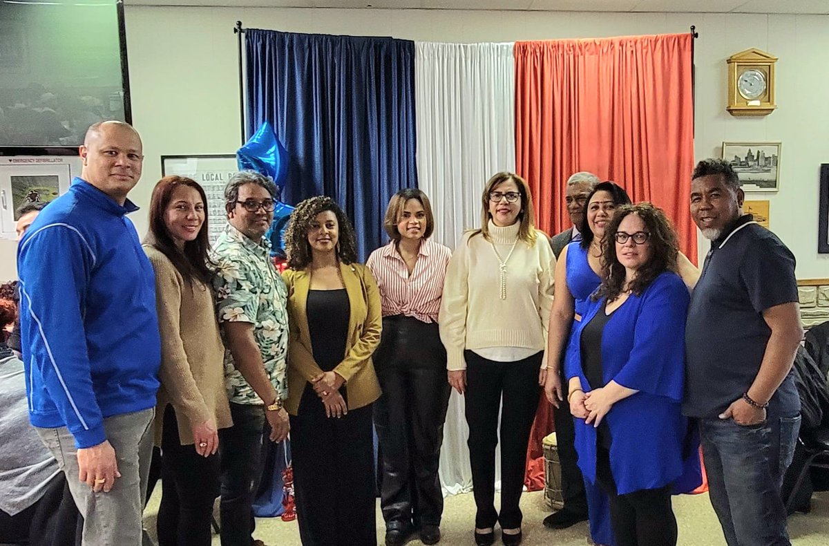 RDenToronto's tweet photo. La Honorable Consul General De la República Dominicana en Toronto, Canadá Karina Rodríguez de Pérez, mientras comparte impresiones con Dominicanos y Dominicanas residentes en Toronto y zonas aledañas, https://t.co/nBMMdRok3B