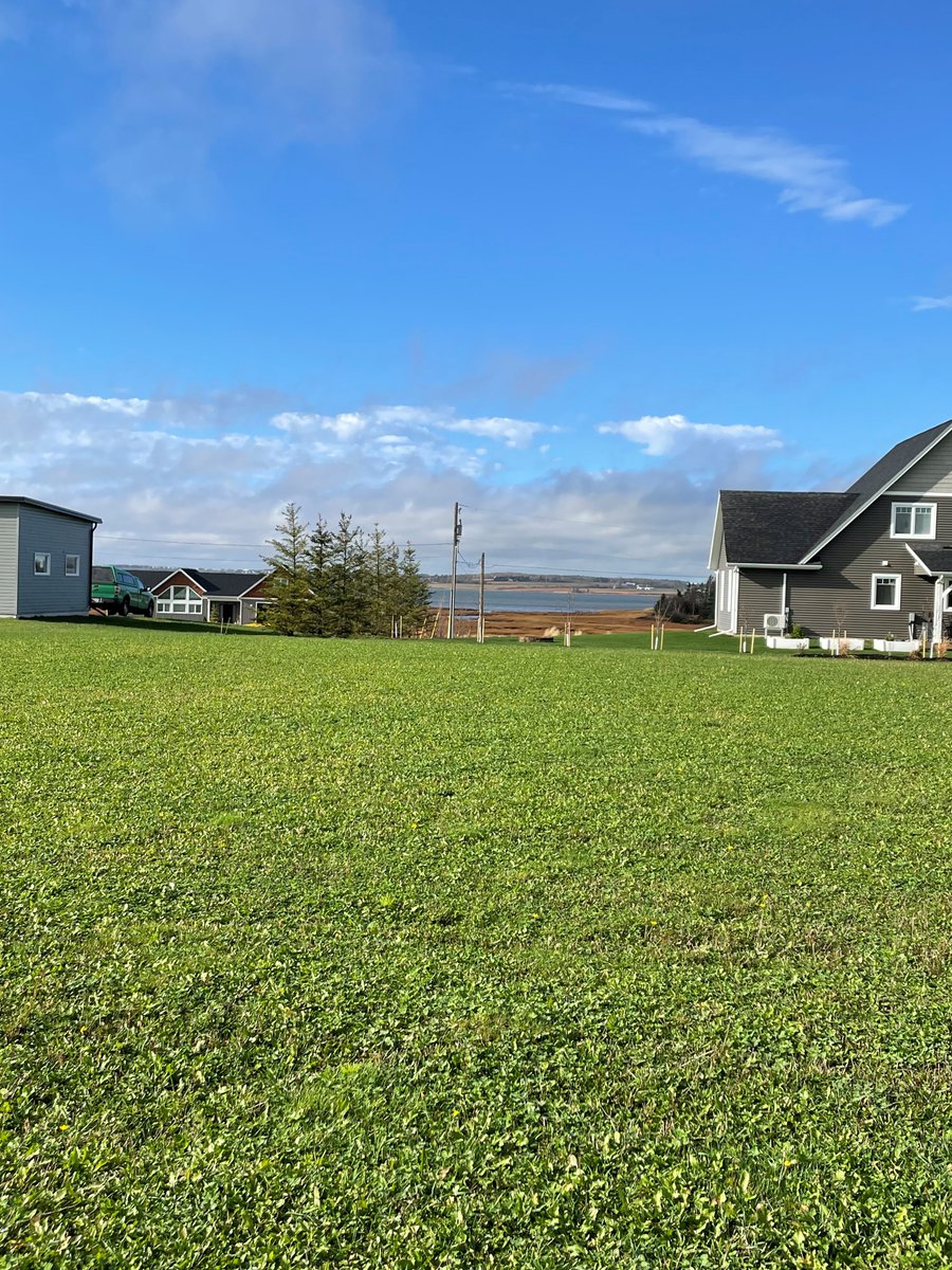 Prov_Realty's tweet image. ✨WATER VIEW LOT✨
📍Hertiage River Road, Mermaid
💲129,000 HST exempt
💻provincialrealty.ca/listings-list-…

📲For more information on this lot, contact Kellie Houston at 902-316-1826!

#lotforsale
#waterview
#peirealestate