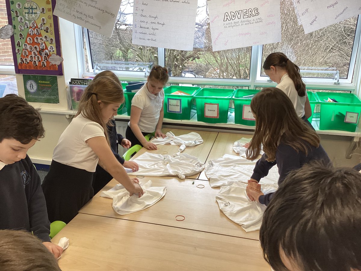 SouthwayJS's tweet image. Dickens class working hard to create tie-dye t-shirts #colourfulclothes