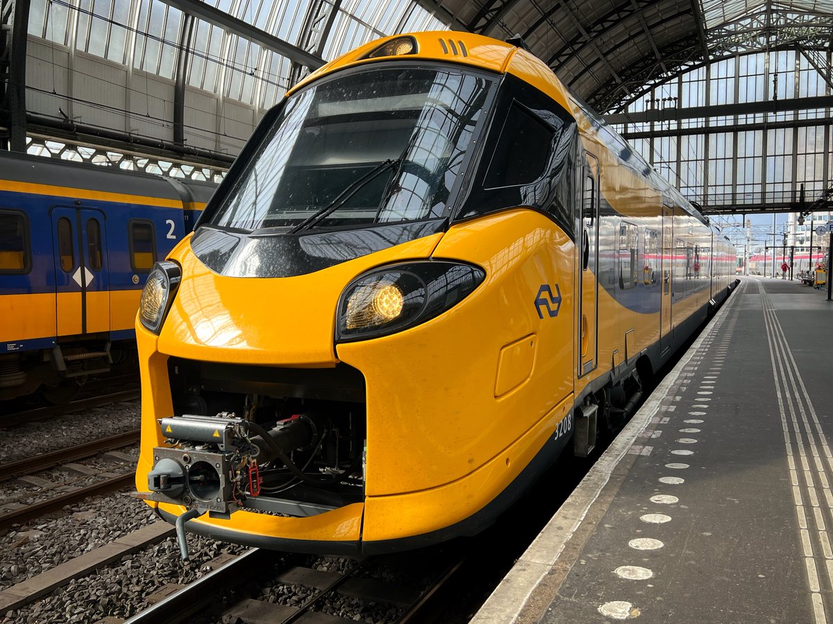 mattjiggins's tweet photo. Not todays train 😭 #NS #InterCity https://t.co/BXbNNvefdh
