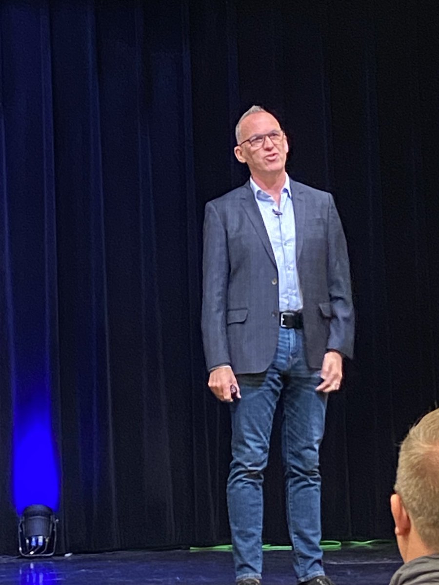 “How do we make challenge more enticing?” Good question from ⁦<a href="/JamesNottinghm/">James Nottingham</a>⁩ #thelearningpit #showmepd23 ⁦<a href="/LrnFwdMO/">Learning Forward MO</a>⁩