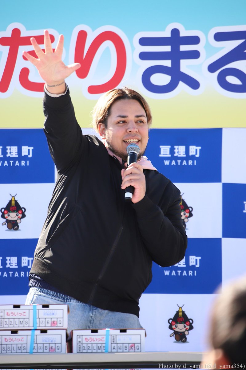 d_yama354's tweet photo. 2023.3.5 #伊達なわたりまるごとフェア (#亘理町役場 駐車場)
この日ラストのイベントとなった亘理町○☓クイズ。自分はわたりんの誕生日の問題で見事に散りました🤣w
#畠山有希
#ゆき友
#亘理町
#地域起こし協力隊
#TRIPLECPROJECT
#ライブ
#写真好きな人と繋がりたい
#ファインダー越しの私の世界 https://t.co/vlJeXPYAVj