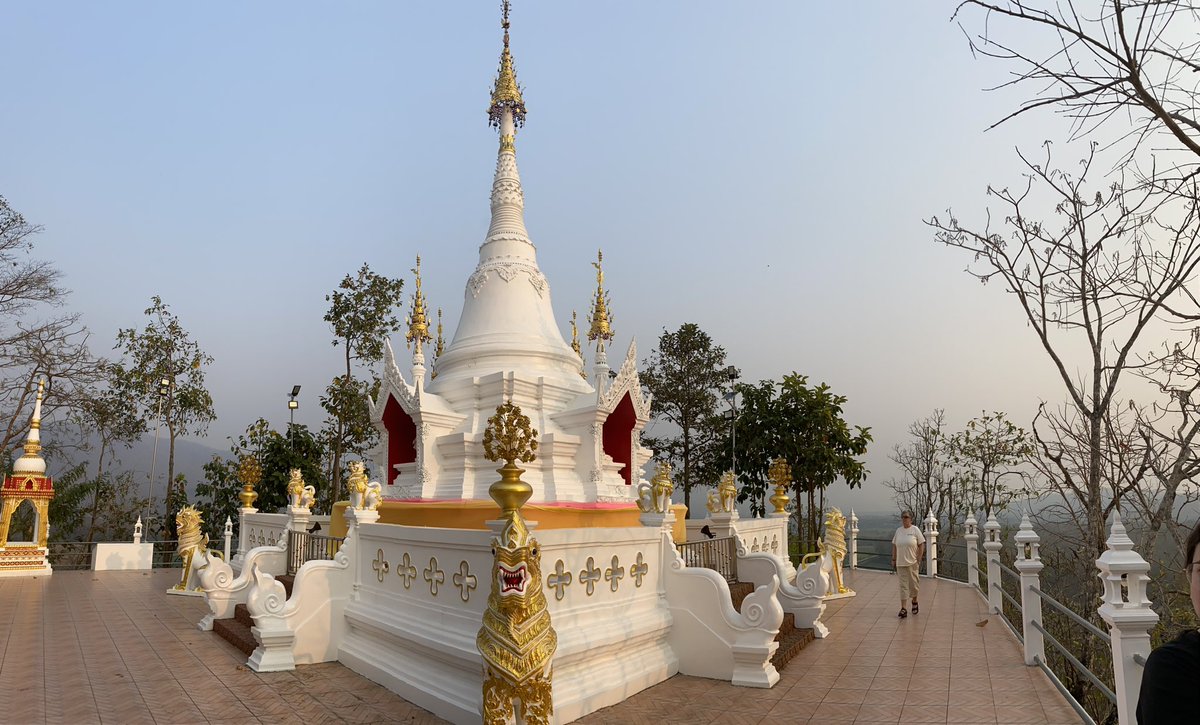 ColegauCymru's tweet photo. A busy day of workshop planning, temples, meditation and Thai cookery for the group today 📝🙏🏼🍛🍲🇹🇭

@TaithWales @ChallengeAbroad @fs_foundation @wales_global @SianHolleran https://t.co/X1PsFzh9Ya