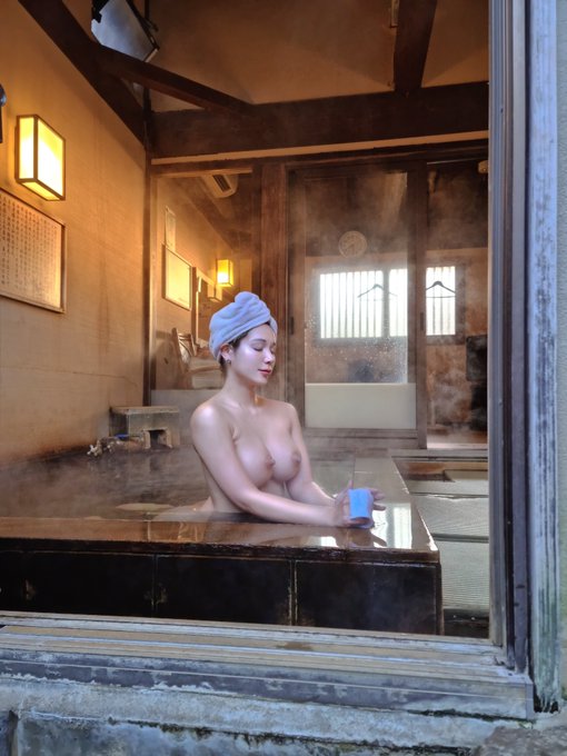 Let's get warm and hot together❤️&zwj;🔥♨️ 入る？いっしょに熱くなろ🤤💕 https://t.co/x4gXLYGEIN