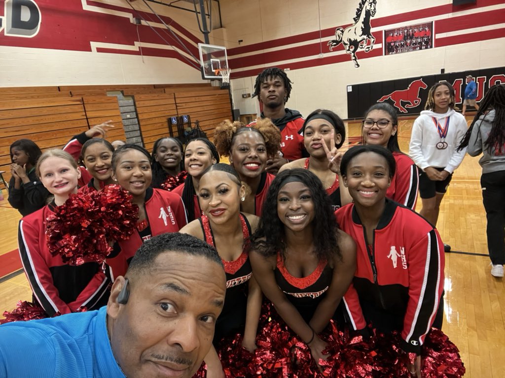 NateGriffFOX26's tweet photo. #MakingtheGrade @FOX26Houston honors @PrestonHatter2, QB, @SpringISD, @fb_westfield, @TrackWestfield, @whsmustangs. Plans to take his talents to @txst @TXSTATEFOOTBALL @TxStateBobcats. Everyone there to represent their school &amp; P.J. https://t.co/SCy6usXuFG