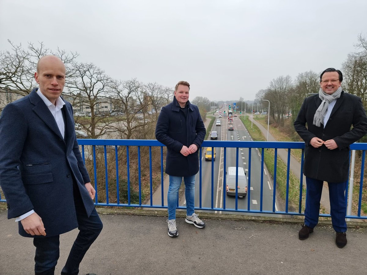 Vlot en veilig van A naar B: goede bereikbaarheid is belangrijk voor Gelderland. <a href="/VVDGelderland/">VVD Gelderland</a> heeft zich daarom afgelopen Statenperiode met succes ingezet voor de verbreding van de Rijnbrug.

Stem 15 maart <a href="/VVDGelderland/">VVD Gelderland</a> 🖍️🗳️

#DoenWatNodigIs #VVDGelderland #PS2023