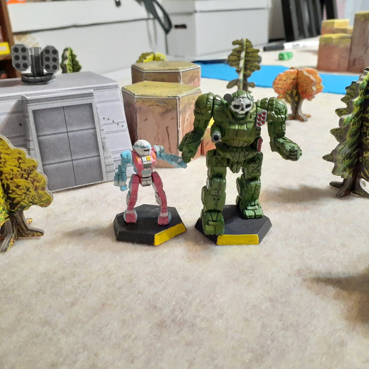 Samwitch11's tweet photo. Super-tough and supportive military veteran taking their trans kid for a nice stroll through the park. 

Protect trans kids. 

#Battletech #Woketech #ProtectTransKids https://t.co/8i9qH31Pqe