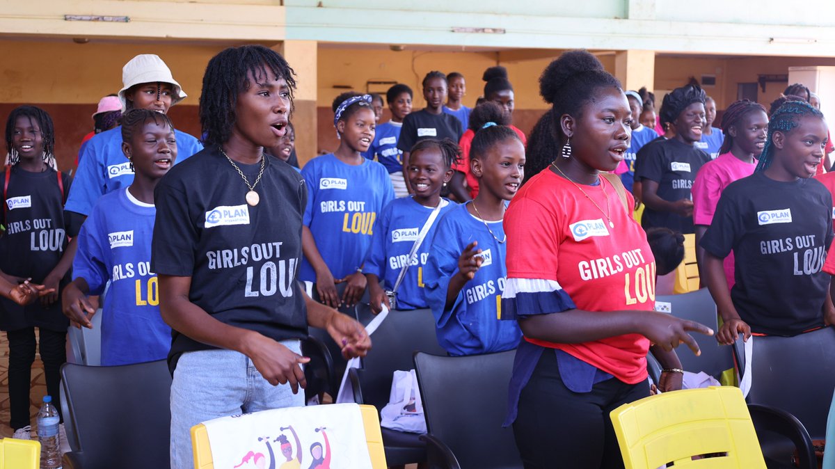 PlanGnb's tweet photo. After visiting 3 neighborhoods in Bissau, the Girls out loud Movement in Guinea Bissau called "NHA FALA" continued in Bafatá and Gabu this weekend. 250 participants were trained on the effects of FGM still practiced in some regions of the country
#PlanGnb
#Girlsoutloud https://t.co/xlIyNCVG6M