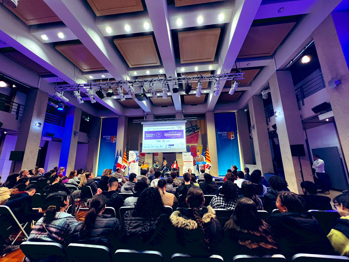 AcAixMarseille's tweet photo. Les semaines de sensibilisation des jeunes Femmes-Entrepreneuriat avec les associations #100000entrepreneurs
#lesprem1eres à l’hôtel de région avec le recteur @BernardBeignier
✅Promouvoir des choix d’orientation moins stéréotypés auprès des jeunes https://t.co/nMAgI5Teyd