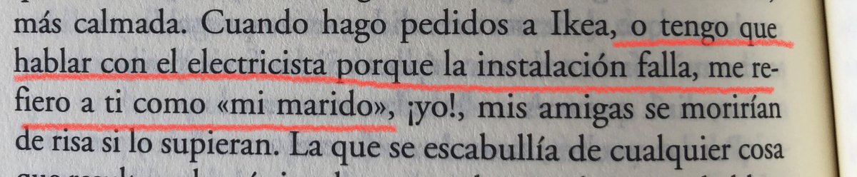 midnightbandini's tweet photo. vi que @rigobandini estaba leyendo “Cauterio” de Lucía Lijtmaer y, entre que soy muy curiosa y que me gusta leer, decidí empezarlo. a parte de que me está encantando, hay un montón de cosas que me recuerdan a rigoberta, pero es que con esta me he quedado loca: https://t.co/vYgKGLRZOD