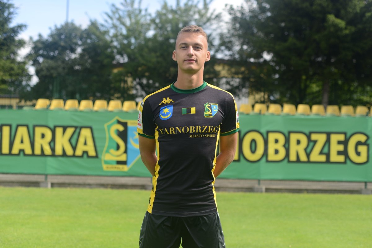 Siarka1957's tweet photo. Z wielką przyjemnością informujemy, że nasz wychowanek Wojciech Bieniarz został dowołany na zgrupowanie kadry U-19. Brawo, Bieniu! Trzymamy kciuki! https://t.co/3RsJMUys7h
