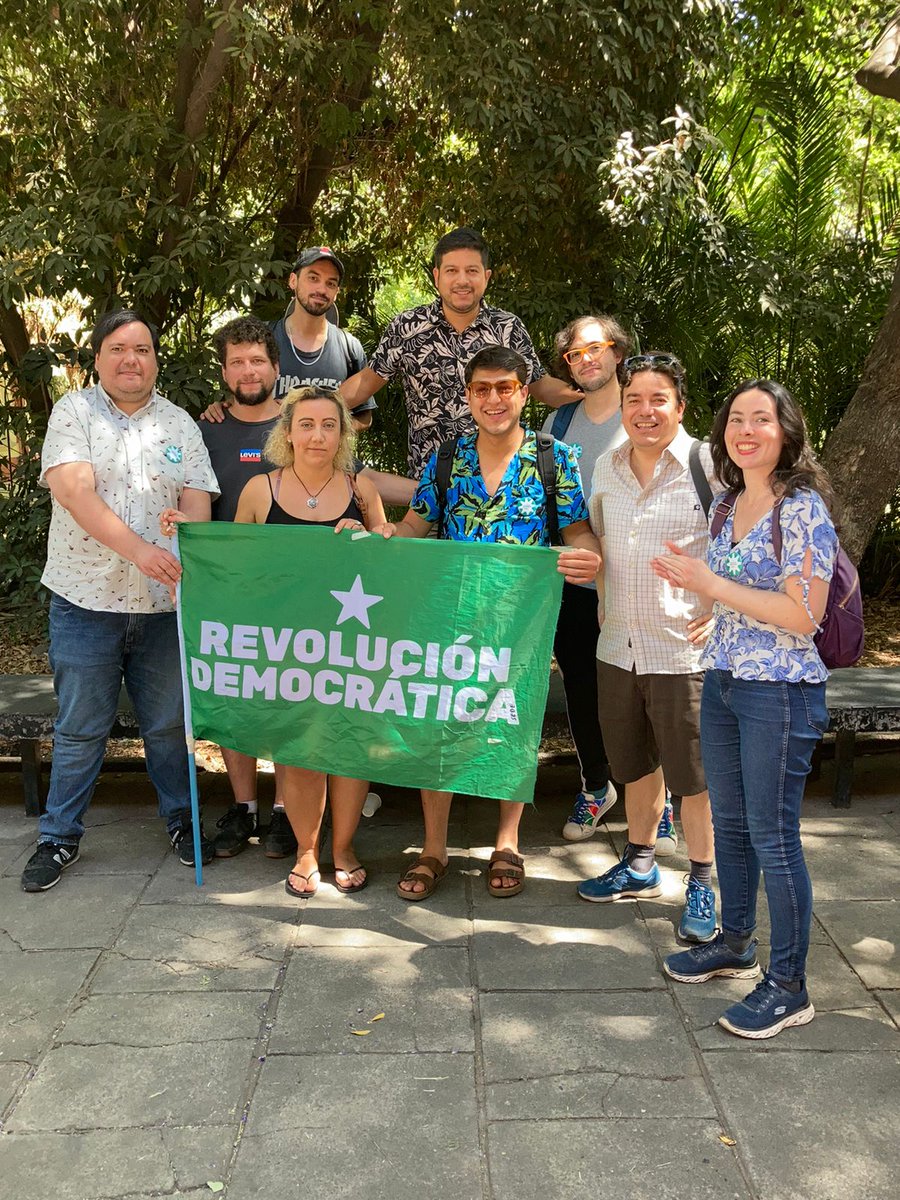 Aquí una foto de parte de la Comisión Desafíos del Conocimiento de Revolución Democrática, presentes en nuestro Congreso Estratégico.