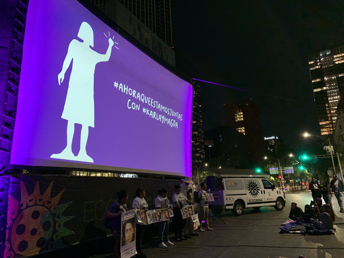 Miguel Ángel Mendoza (@elcinemorelos) on Twitter photo El viernes en la Glorieta de las Mujeres que Luchan se exhibió la película <a href="/AQEJ_Documental/">Ahora que estamos juntas 💜</a>. Se convirtió el espacio público en una sala de cine. <a href="/jrisco/">Risco</a> <a href="/warkentin/">Gabriela Warkentin</a> <a href="/asilascosasw/">Así Las Cosas</a> <a href="/WRADIOMexico/">W Radio México</a> El viernes en la Glorieta de las Mujeres que Luchan se exhibió la película <a href="/AQEJ_Documental/">Ahora que estamos juntas 💜</a>. Se convirtió el espacio público en una sala de cine. <a href="/jrisco/">Risco</a> <a href="/warkentin/">Gabriela Warkentin</a> <a href="/asilascosasw/">Así Las Cosas</a> <a href="/WRADIOMexico/">W Radio México</a>