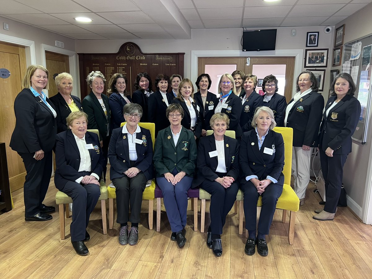 cobhgolfclub's tweet photo. ⛳️ LADY CAPTAIN ⛳️LIZ RYAN INVITATIONAL
.
A super day was had today at our Club where our Lady Captain
LIZ RYAN hosted Lady Captains’ & Presidents’ from surrounding clubs to play our course and enjoy lunch overlooking spectacular views from our Clubhouse.
#ladycaptain #corkgolf https://t.co/2Ol1O8Spxp