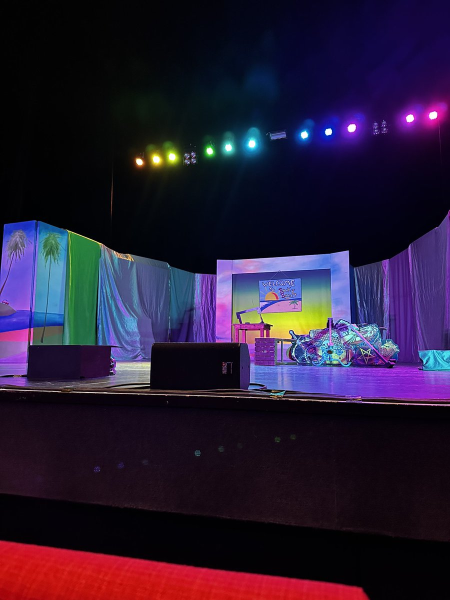 follix's tweet photo. Vollplaybacktheatet. Sehr kurzweilig. #TheateramAegi https://t.co/kKiVoJXFkW