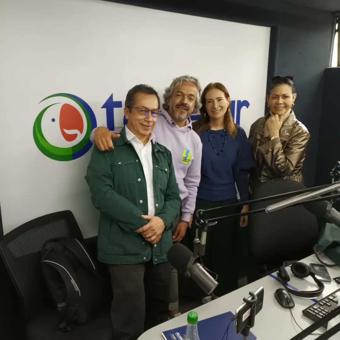 lilifernan13's tweet photo. Tuve el honor de participar en #elmagazine de la radio Todelar @magazindelaradio donde tuvimos una interesante conversación sobre los avances en materia de Derechos Laborales de la Mujer con el candidato a la Alcaldía de Bogotá @jdoviedoar https://t.co/LKxAIWvzTr