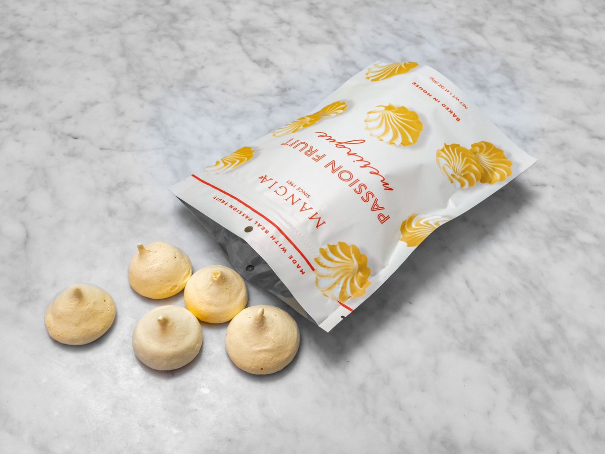 Mangia_NYC's tweet image. Passion fruit meringue 🫶🏻💛 from mangia bakery 🐰 #eastermenu