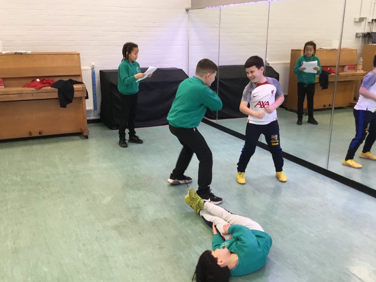 Springwood_Prm's tweet photo. Year 4 loved their workshops today with Sarah from @bigfootwales! We learnt about storytelling and the story of Branwen in Welsh culture! Diolch Sarah! #springarts https://t.co/GkpZjgn0oN