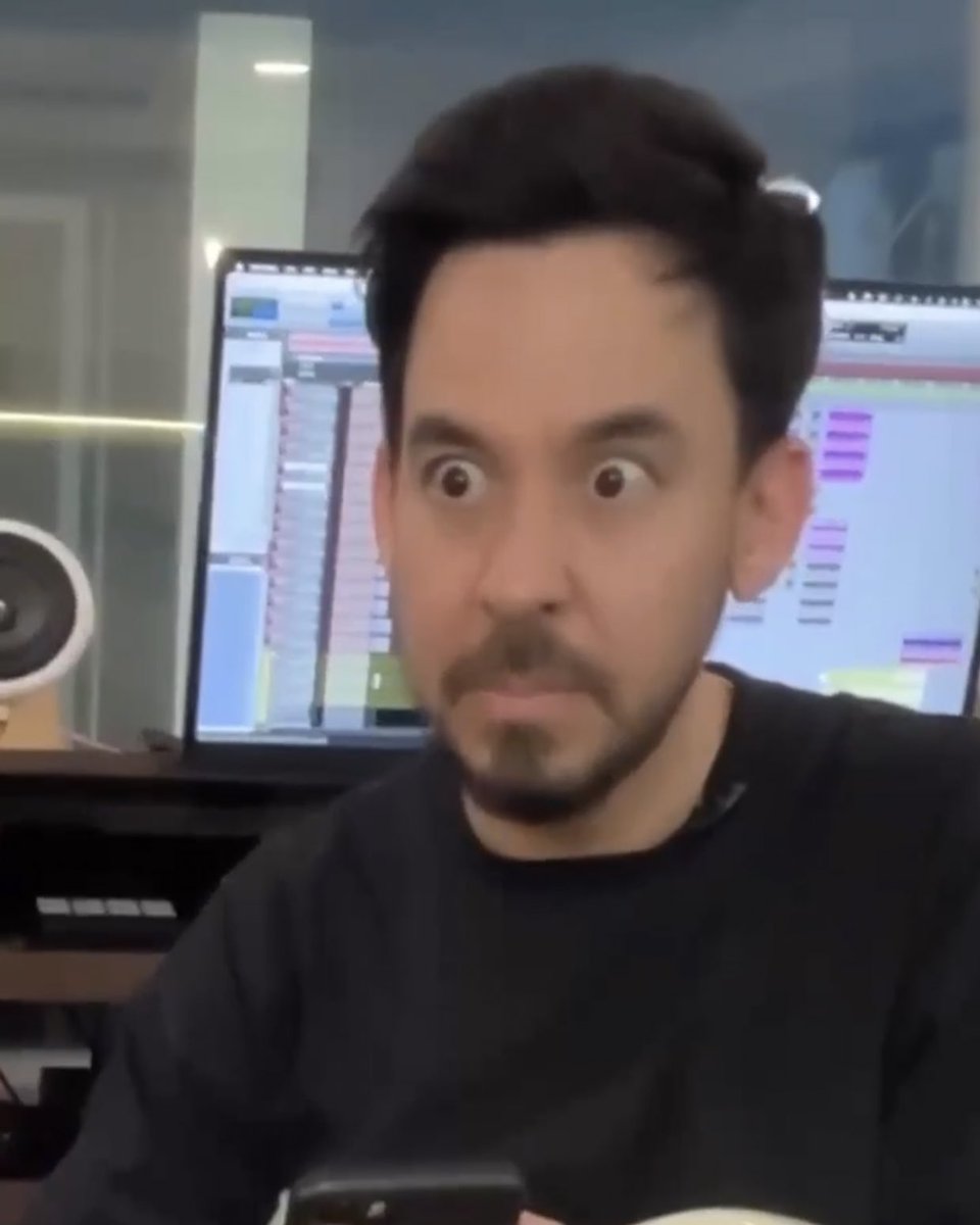 didlinkinpark's tweet photo. another day                    …but Mike
without new                   Shinoda
Linkin Park                      releases new
album…                             song on Friday https://t.co/V2AT2vT8UJ