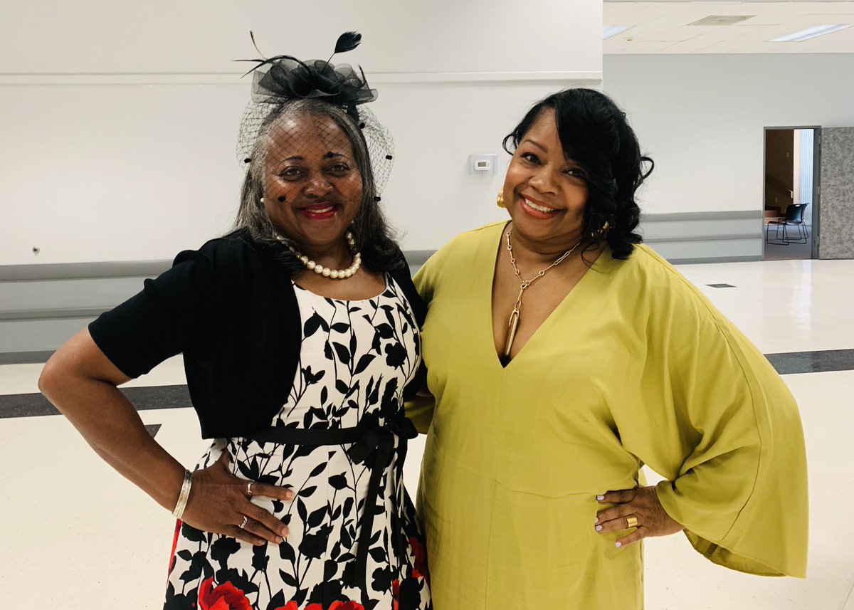 BAHADeltas's tweet photo. Line Sister Love today w/@DSTSWR! Post and tag your line sisters for #SisterhoodMonth! #BAHADST https://t.co/WrlU3WUNo2