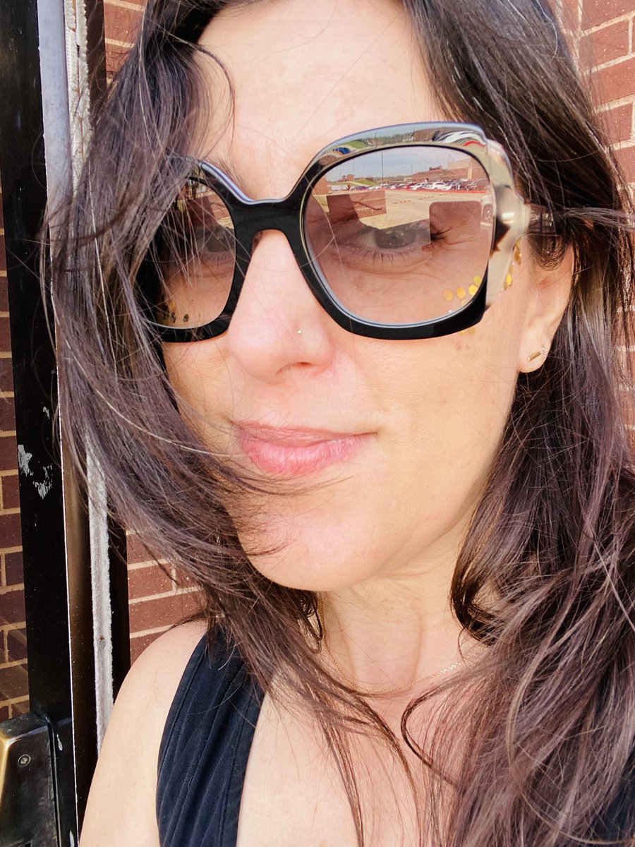 angela barnes tweet media