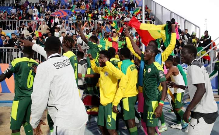DiopCheikhGawa2's tweet photo. #GAWSP⚽️RT🇸🇳
@CAF_Online 
Chaleureuses félicitations à nos vaillants 《Lionceaux》pour leur qualification en finale. 
Le Manko Wuti Ndamli en marche !!!
@Kebetubot 
@PR_Senegal @Macky_Sall @amadou_ba_ @YDiatara @AugustinSengho2 @Livelearn15 @kalimoulah221 https://t.co/CrC4IVkKW3
